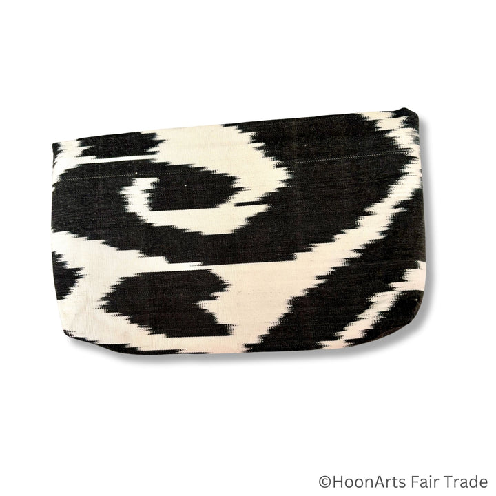 Small clutch purse with traditional Uzbek ikat pattern