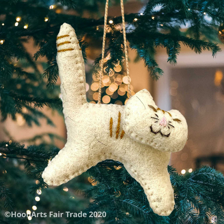 Handmade Christmas Ornament-Felt Cat | HoonArts