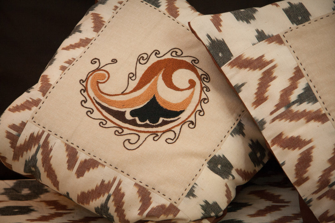 Ikat & Suzani Bedspread Set, Hand Embroidered "Qalanfur" (Pepper) - HoonArts - 5